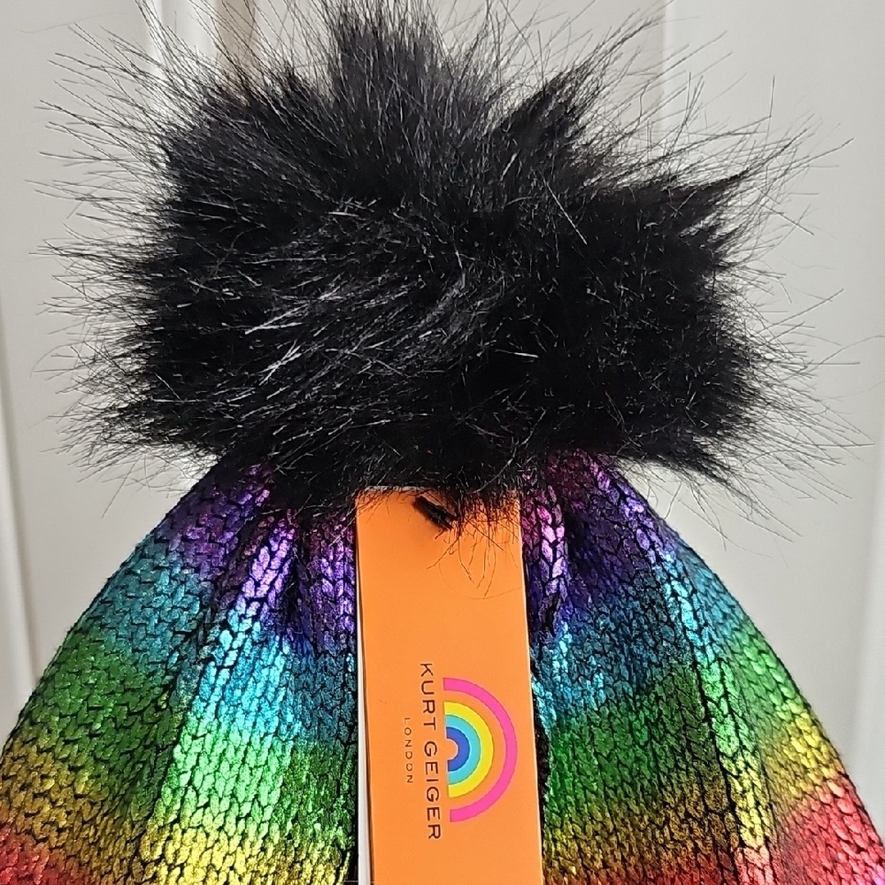 Kurt Geiger Black Knit Hat with Pom Pom NWT - Picture 4 of 6